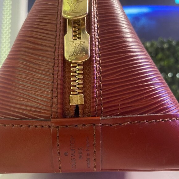 A cond Louis Vuitton Alma PM Bag in Epi Leather Brown/Cognac w/FREE COA! - Picture 14 of 15